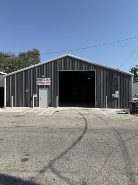 6929 Calhoun Rd, Houston, TX for sale - Building Photo - Image 2 of 7