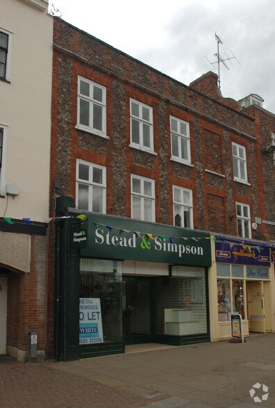 57 High St, Leighton Buzzard for sale - Primary Photo - Image 1 of 1