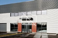 Industrial in Élancourt to rent - Building Photo - Image 2 of 2