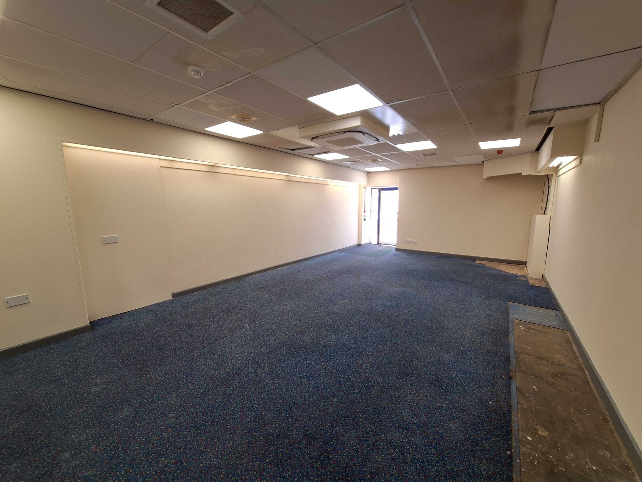 22B Elm Grove, Hayling Island to rent Interior Photo- Image 1 of 2