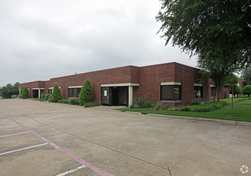 4260-4274 Kellway Cir, Addison, TX for rent - Building Photo - Image 2 of 2