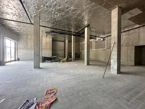 3 Burnt Oak Broa, Edgware to rent Interior Photo- Image 2 of 2