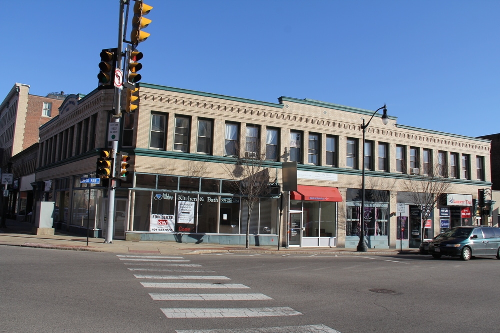 1 Park St, Attleboro, MA to rent Interior Photo- Image 1 of 3