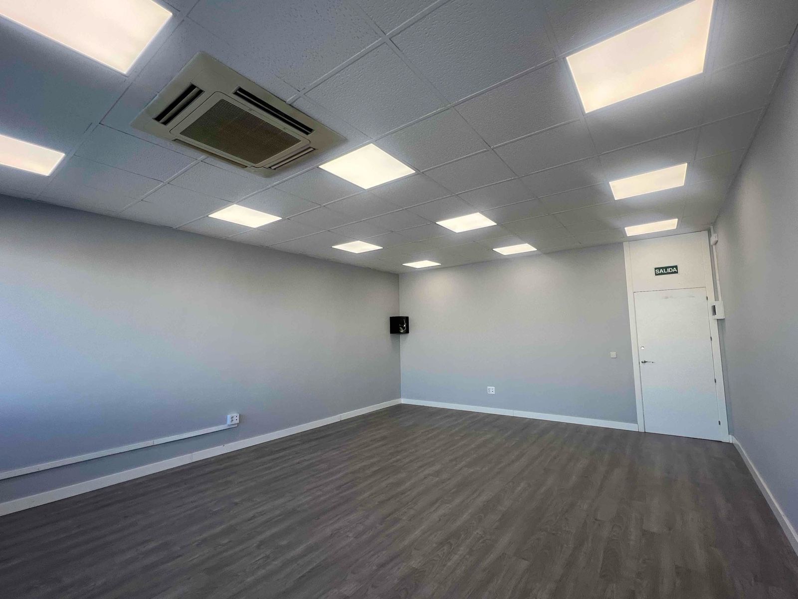 Office in San Sebastián de los Reyes, Madrid to rent Interior Photo- Image 1 of 2