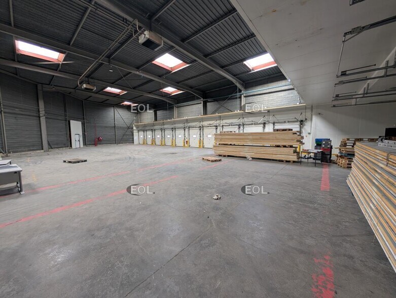 Industrial in Orly for sale - Interior Photo - Image 2 of 9