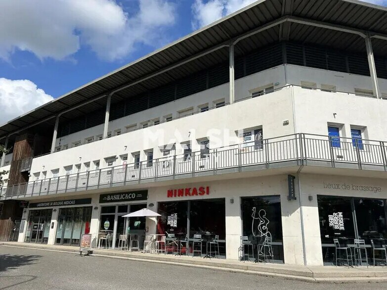 Office in Brignais to rent - Building Photo - Image 1 of 7