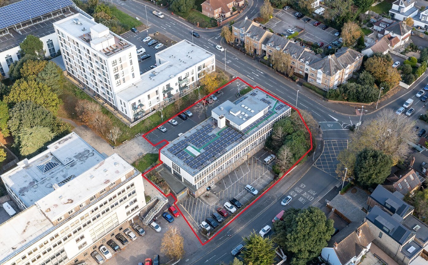 Park Rd, Poole for sale Primary Photo- Image 1 of 9