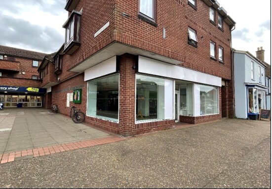 29 High St, Watton to rent - Building Photo - Image 2 of 2