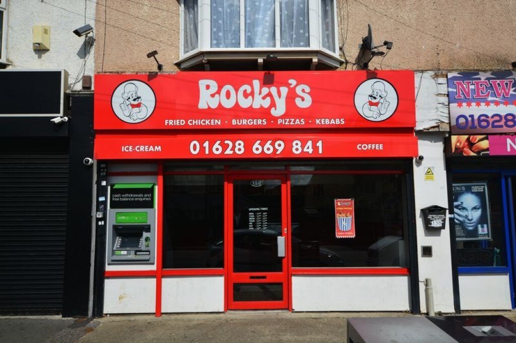 158 Burnham Ln, Slough for sale Building Photo- Image 1 of 1