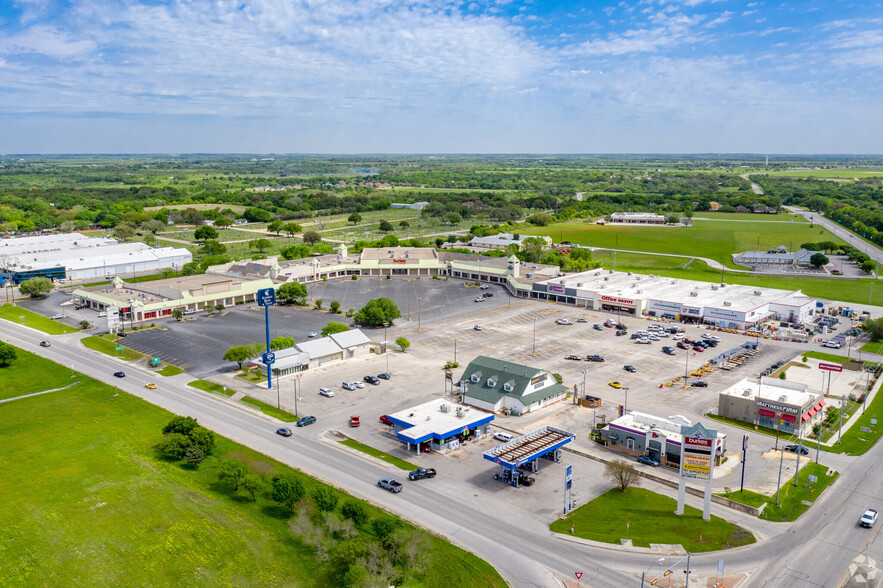 1500 E Court St, Seguin, TX for rent - Aerial - Image 3 of 5