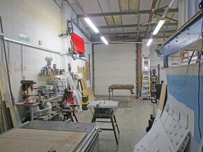 Unit 1 Ghyll Rd, Heathfield to rent Interior Photo- Image 2 of 2