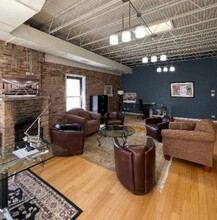 670 N Clark St, Chicago, IL for rent Interior Photo- Image 2 of 2