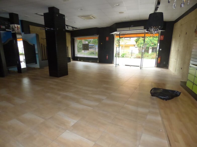 Retail in Malgrat de Mar, Barcelona to rent - Interior Photo - Image 3 of 3
