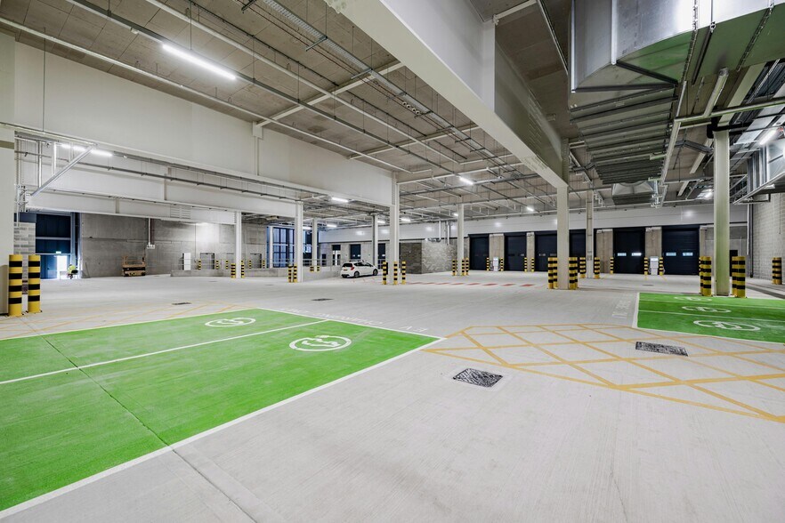 25-30 Mandela Way, London to rent - Building Photo - Image 2 of 12