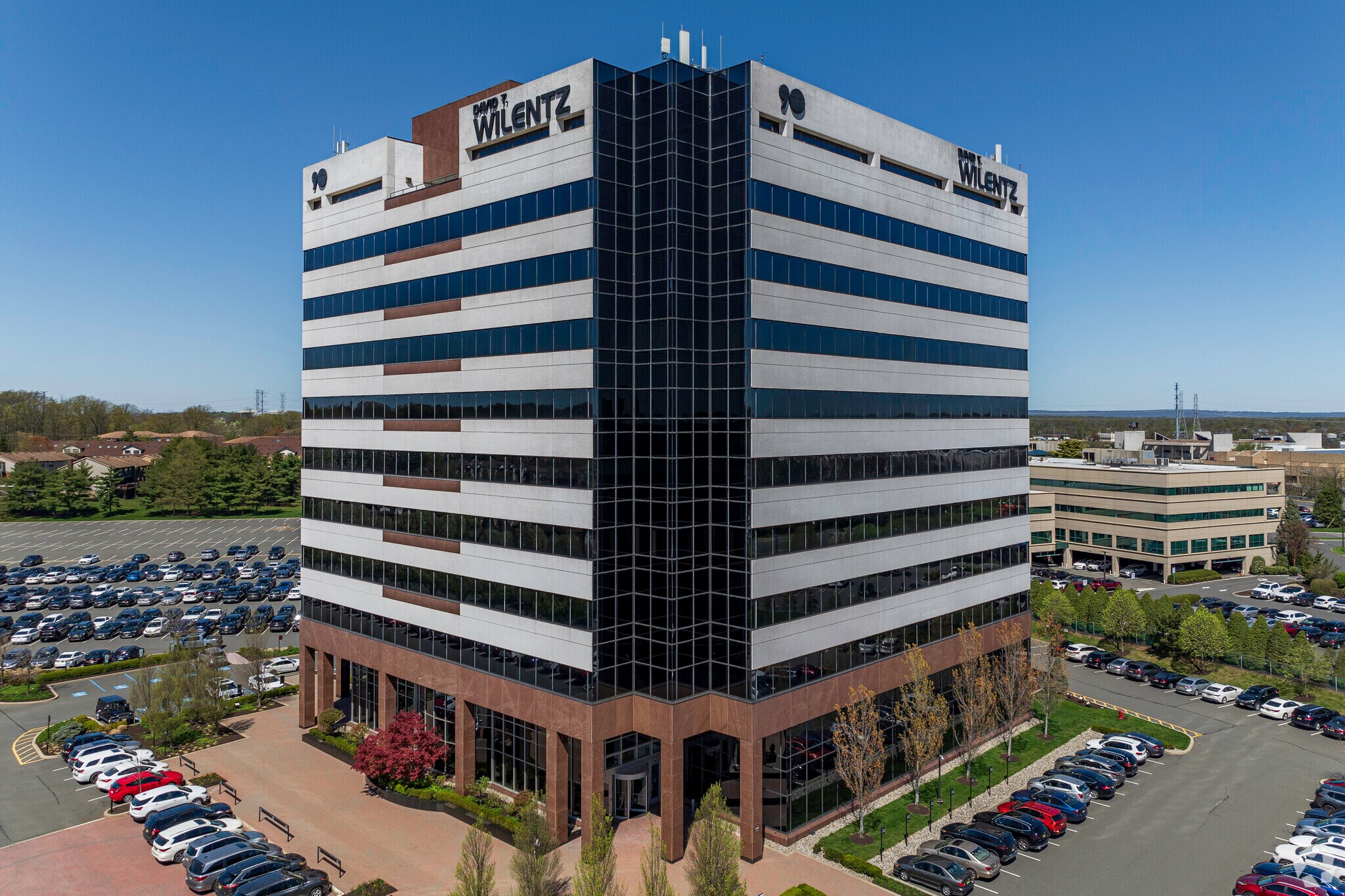 90 Woodbridge Center Dr, Woodbridge, NJ to rent Building Photo- Image 1 of 14