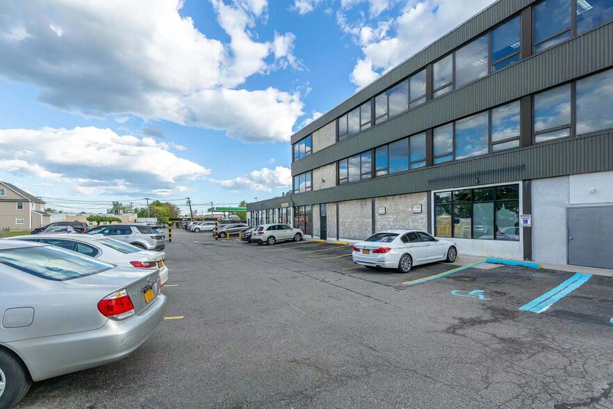 183 S Broadway, Hicksville, NY for sale - Building Photo - Image 1 of 1