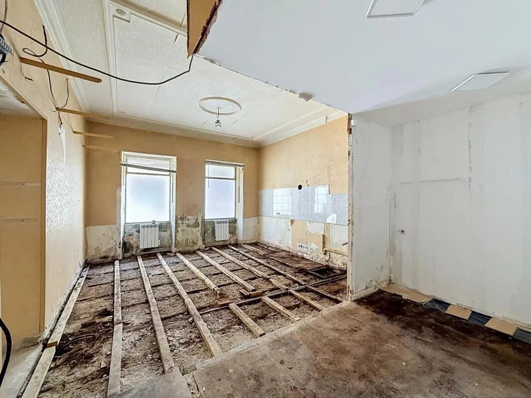 Office in Bourgoin-Jallieu for sale Interior Photo- Image 1 of 6