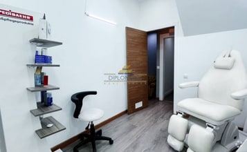 Retail in Madrid, Madrid to rent Interior Photo- Image 2 of 4