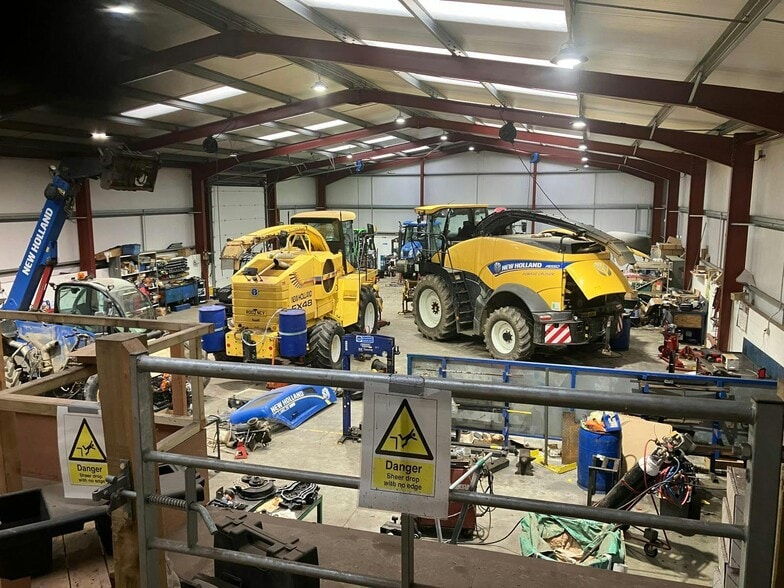 Clywedog Rd S, Wrexham to rent - Building Photo - Image 2 of 13