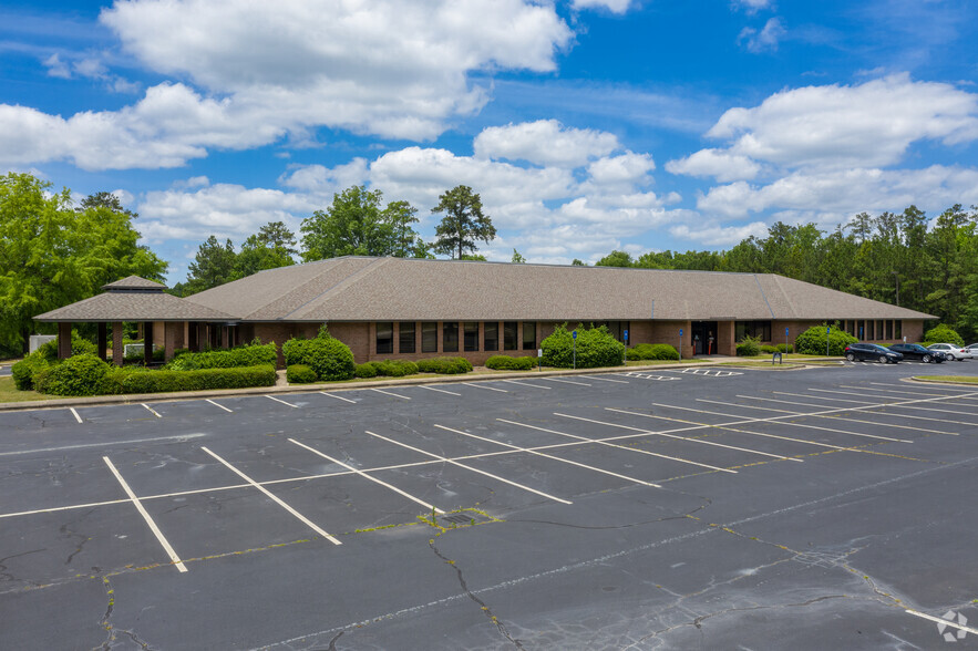 2300 Brookstone Centre Pky, Columbus, GA for rent - Primary Photo - Image 1 of 7