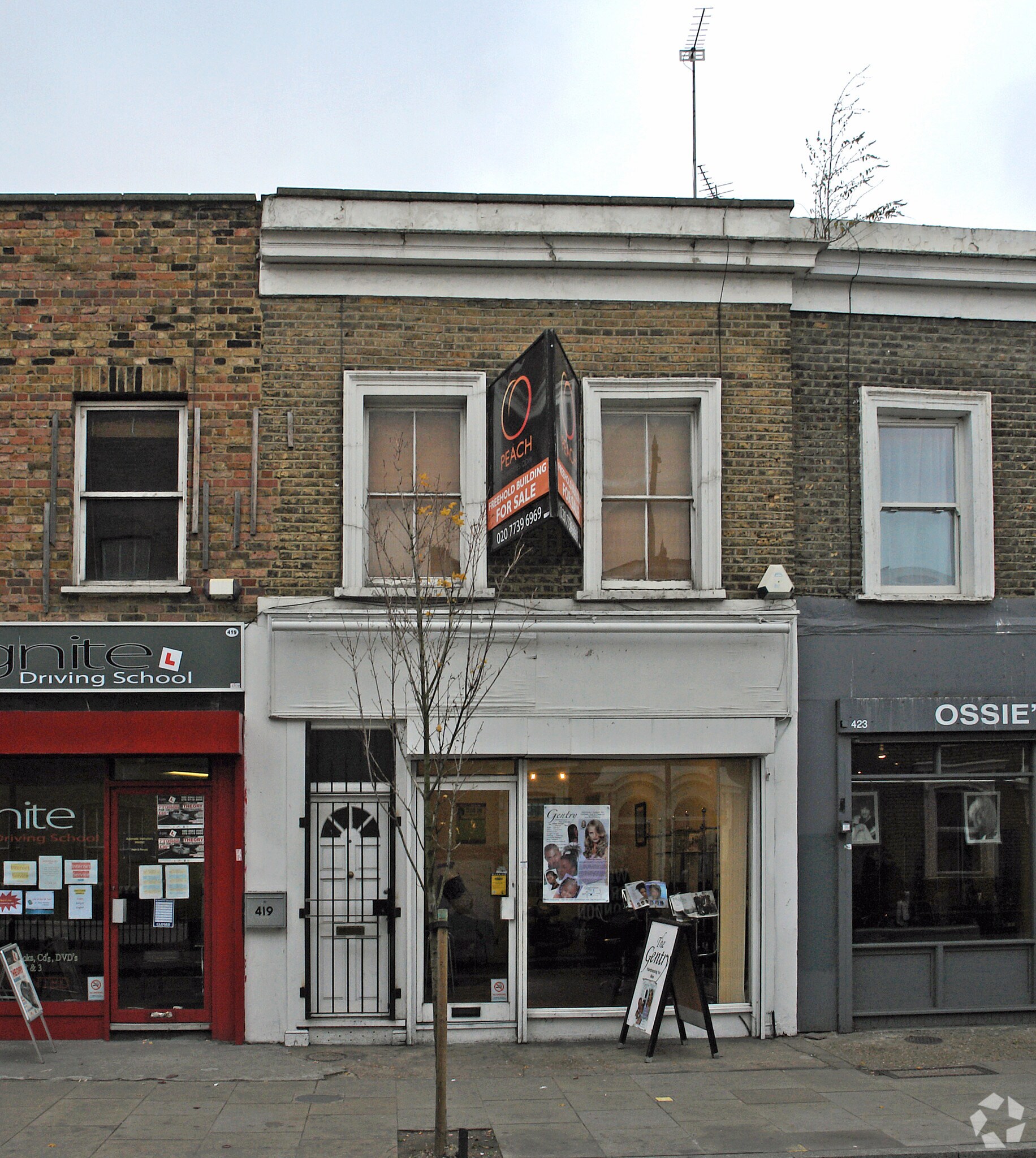 421-421A Roman Rd, London for sale Primary Photo- Image 1 of 19