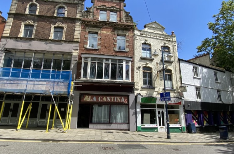 7 Castle Sq, Swansea for sale - Primary Photo - Image 1 of 1