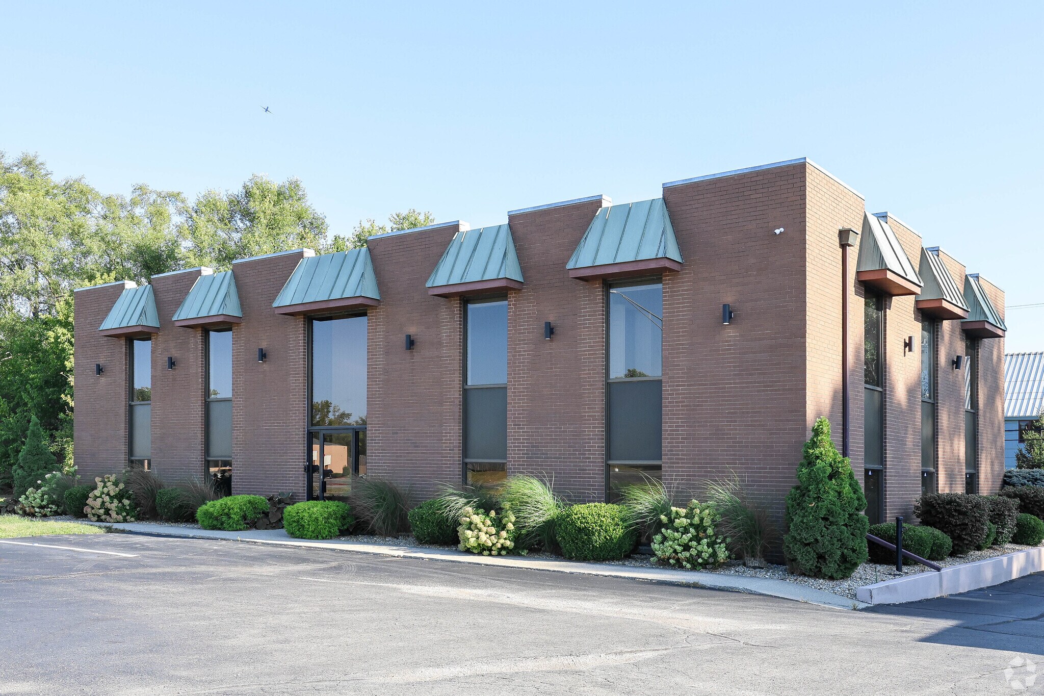 2905 E 46th St, Indianapolis, IN for sale Primary Photo- Image 1 of 1