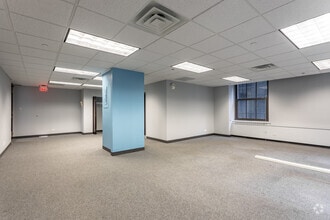 180 N Michigan Ave, Chicago, IL to rent Interior Photo- Image 2 of 5