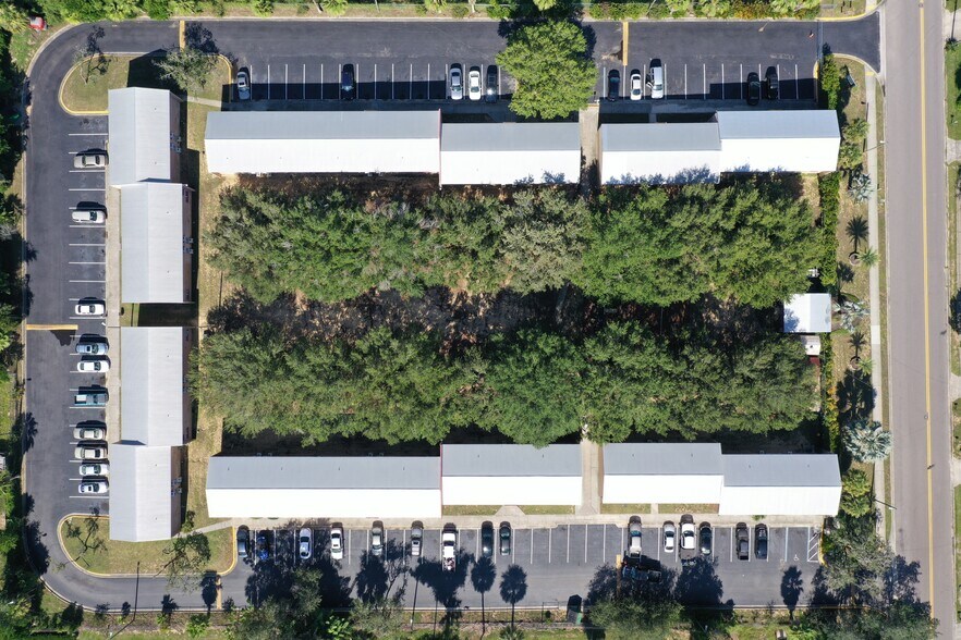 1482 E McDonald Ave, Eustis, FL 32726 UK