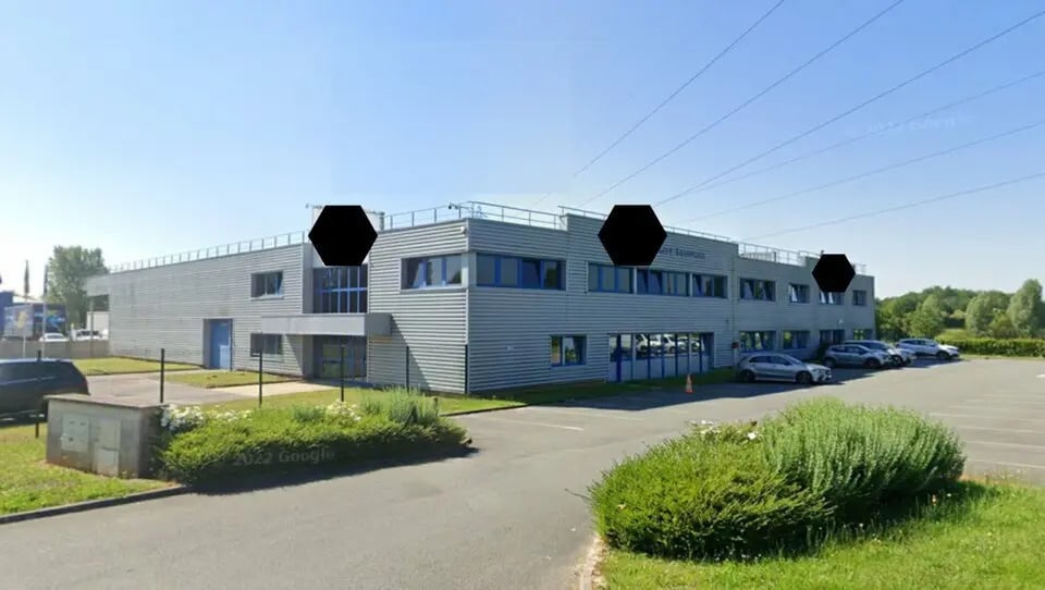 Location Local d'activités 1 470 m² - Photo 1