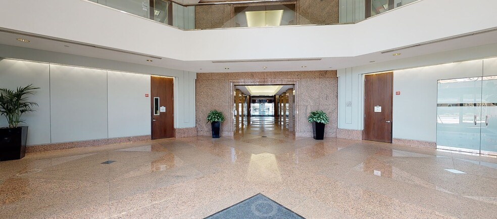 2650 Park Tower Dr, Merrifield, VA for rent - Interior Photo - Image 1 of 1