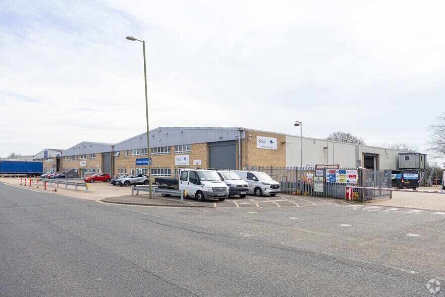 Mauretania Rd, Nursling for sale - Primary Photo - Image 1 of 1