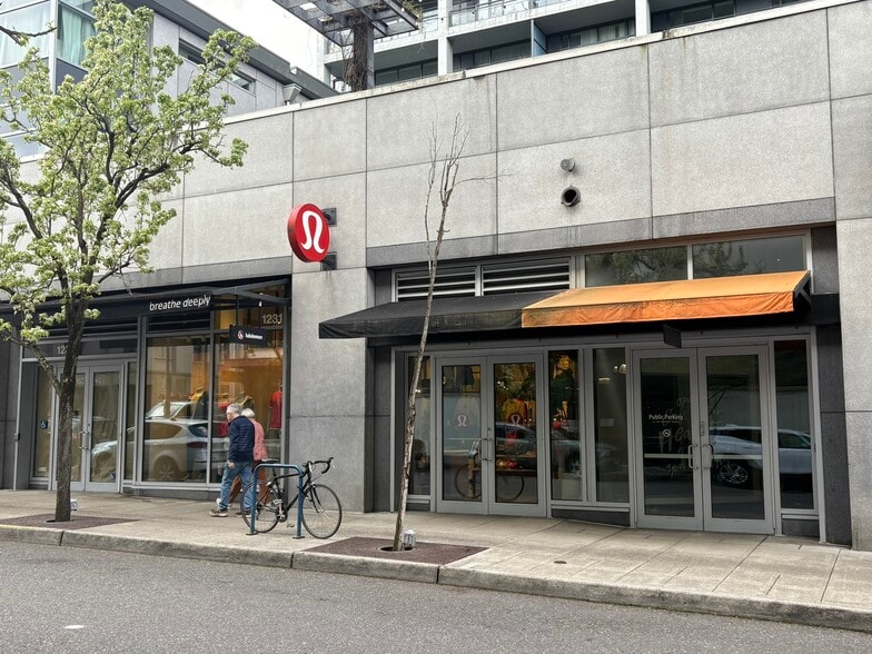 123 NW 12th Ave, Portland, OR to rent - Building Photo - Image 3 of 7