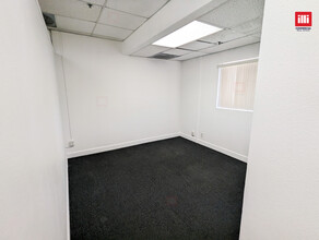 401 S Glenoaks Blvd, Burbank, CA for rent Interior Photo- Image 2 of 7