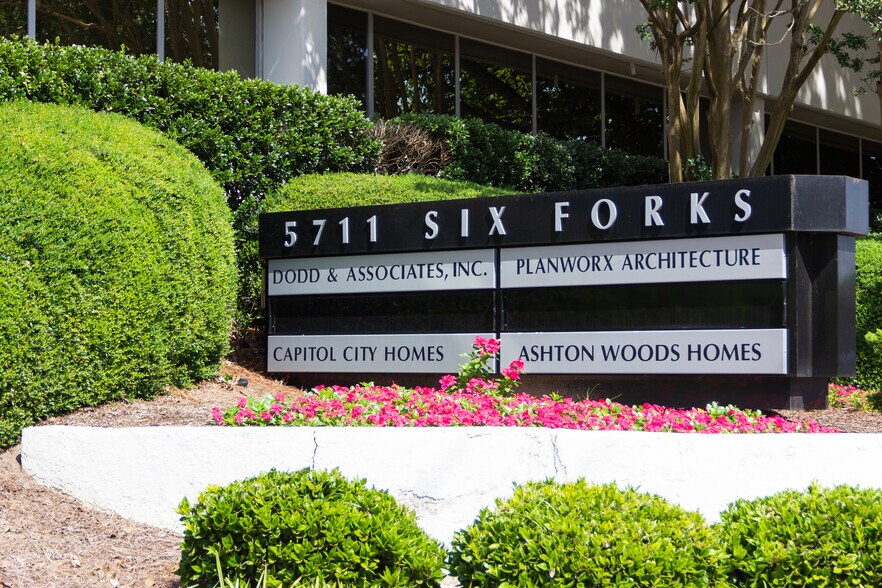 5711 Six Forks Rd, Raleigh 27609 Six Forks UK