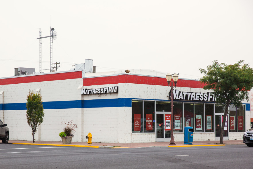 301 W Broadway Ave, Moses Lake, WA for sale - Primary Photo - Image 1 of 1