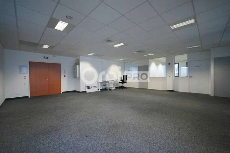 1 Rue Monseigneur Ancel, Saint-Priest to rent - Interior Photo - Image 2 of 12