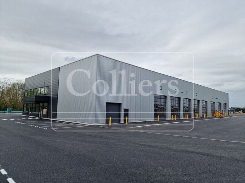 Light Industrial in Cabannes for sale - Building Photo - Image 2 of 3