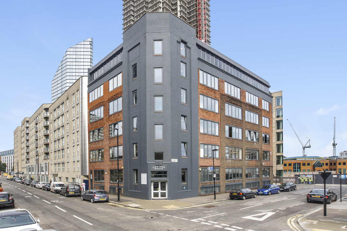 142 Central St, London to rent Primary Photo- Image 1 of 5