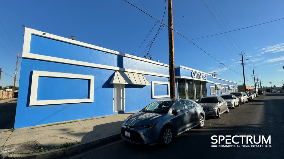 8150-8166 Orion Ave, Van Nuys, CA for rent - Building Photo - Image 1 of 5