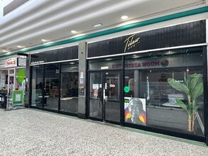 1-32 Quadrant Arcade, Romford to rent Interior Photo- Image 2 of 2