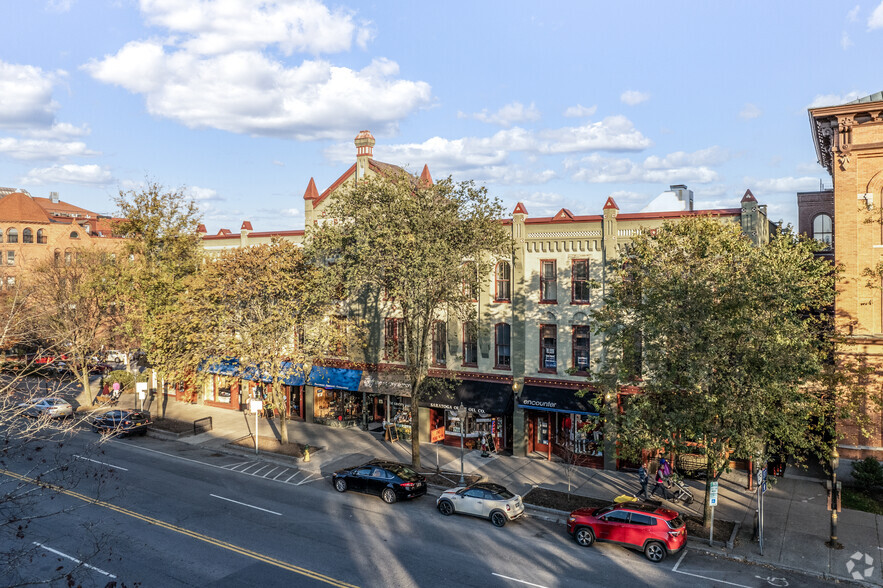 480-494 Broadway, Saratoga Springs, NY for rent - Primary Photo - Image 1 of 4