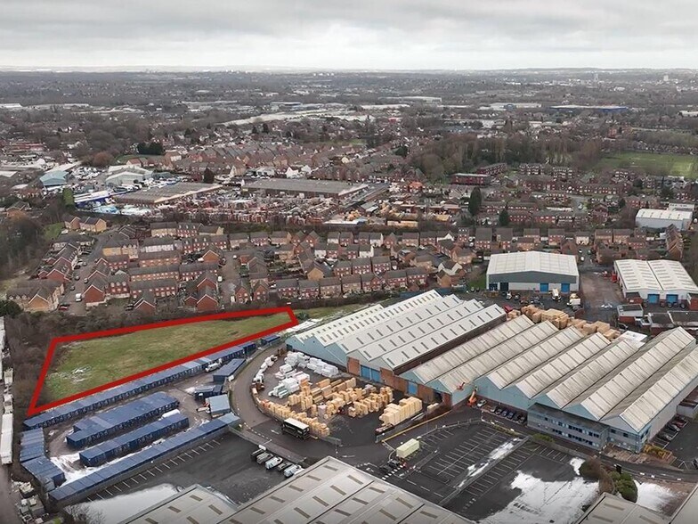 Woden Rd W, Wednesbury to rent - Building Photo - Image 3 of 3