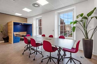 2 Castle Ter, Edinburgh to rent Interior Photo- Image 2 of 5