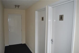 3A-3H Moss Rd, Witham to rent Interior Photo- Image 1 of 4