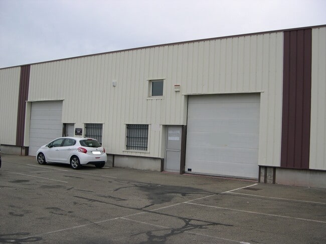 Location Local d'activités 225 m²