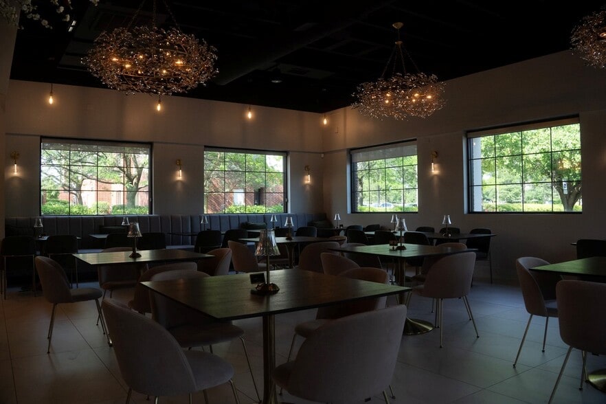 4405 Winfield Rd, Warrenville, IL to rent - Building Photo - Image 3 of 9