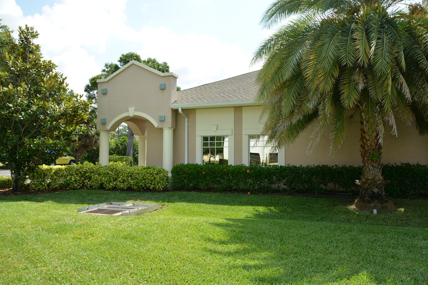 2496 Caring Way, Port Charlotte, FL for rent - Building Photo - Image 1 of 7