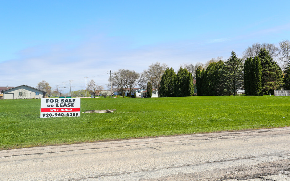 S Roosevelt Dr, Beaver Dam, WI for sale - Building Photo - Image 1 of 1