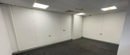 Fryers Rd, Walsall to rent Interior Photo- Image 2 of 9